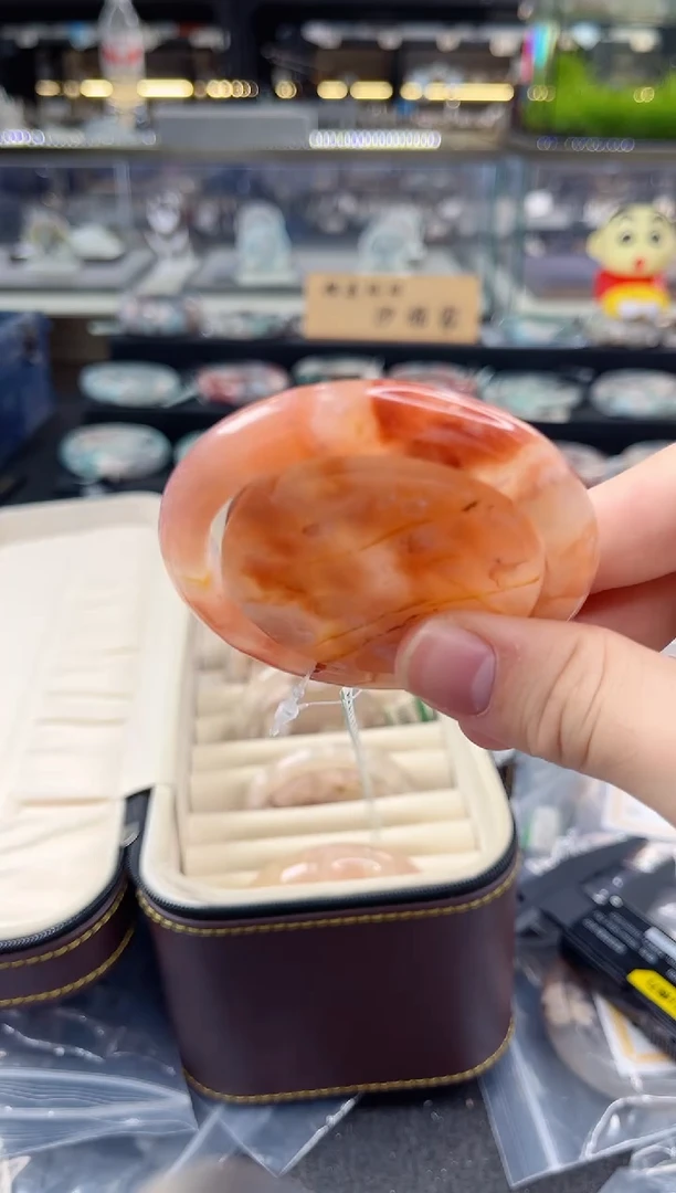 未镶嵌手镯石英质玉六*六圈口（赠品镯心）