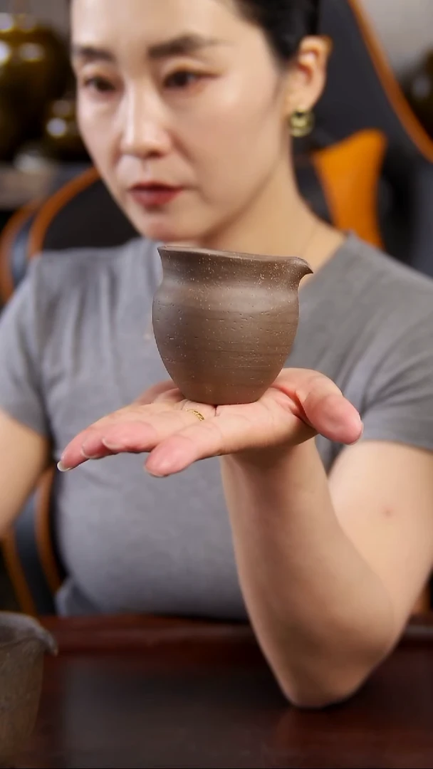 裸烧的粗泥  公道杯
