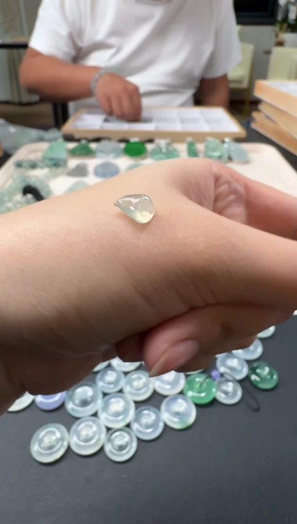 吊坠(不含链)未镶嵌翡翠C169|299