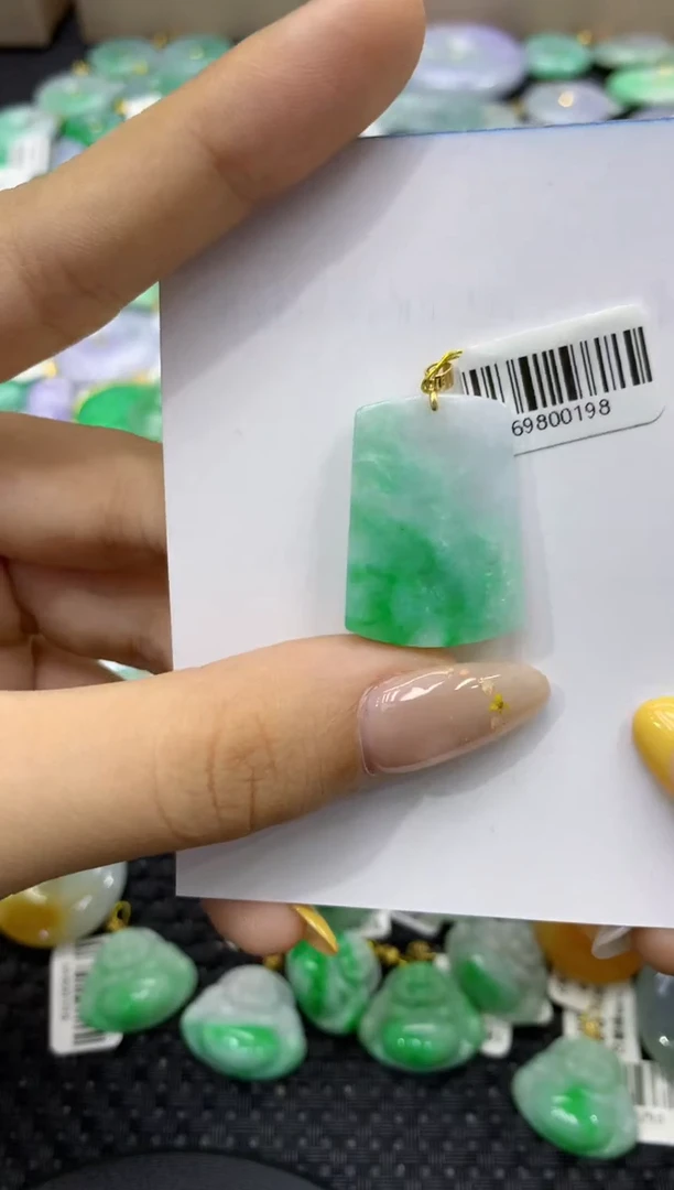 颈饰未镶嵌翡翠天然缅甸翡翠A货