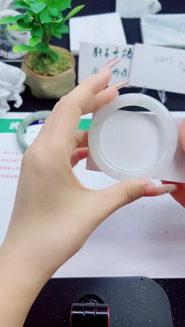 未镶嵌手镯石英质玉56-54/55