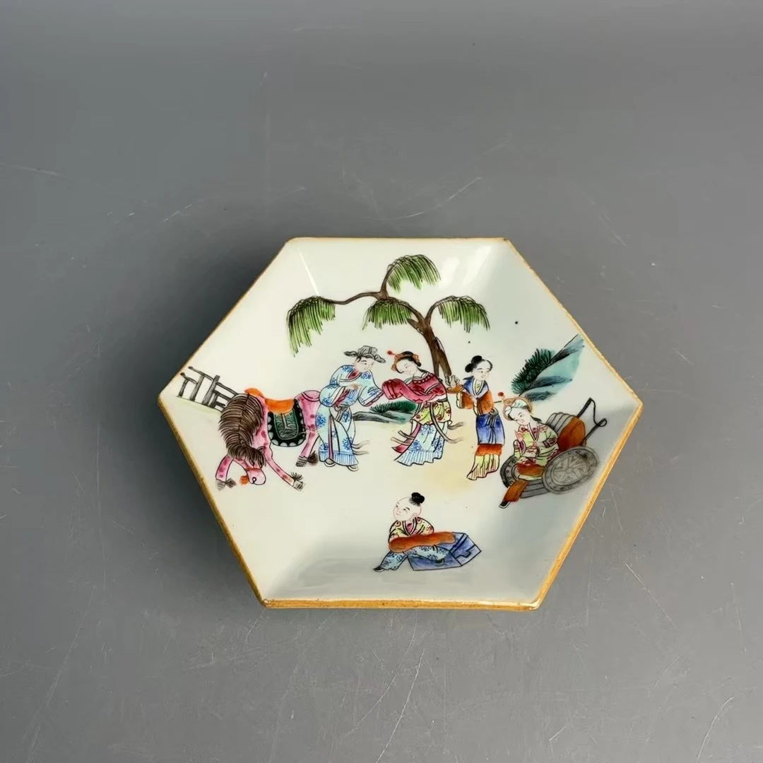 清同治粉彩人物故事纹贡盘