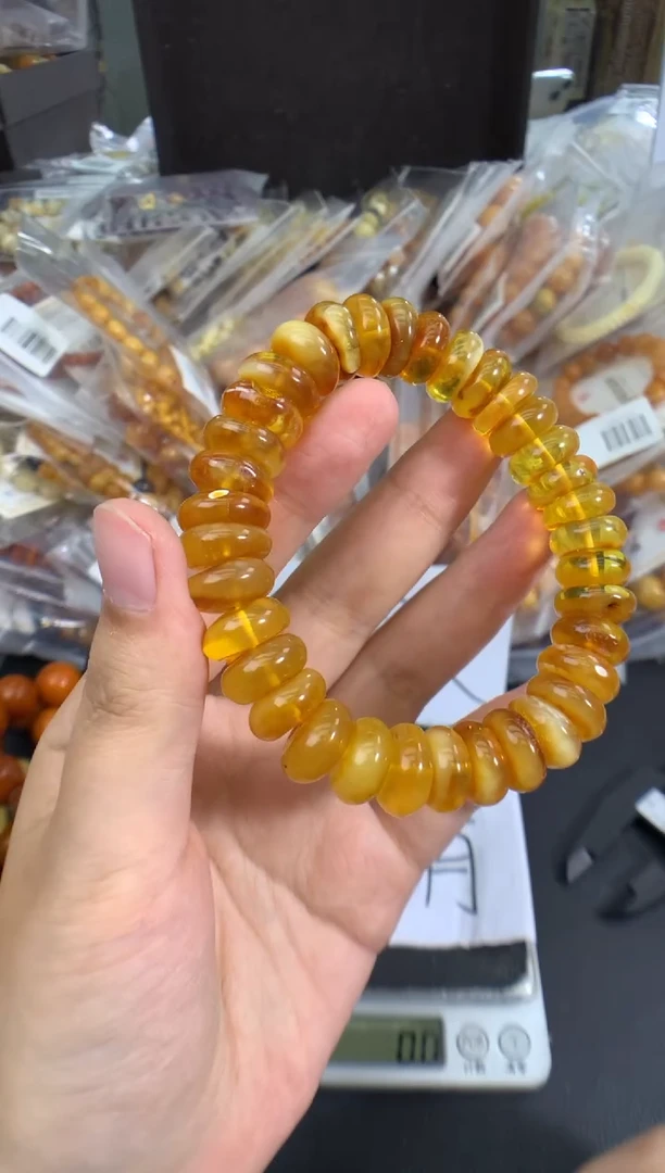 琥珀未镶嵌珠宝奇石1