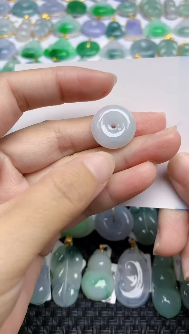 翡翠未镶嵌颈饰天然翡翠A货