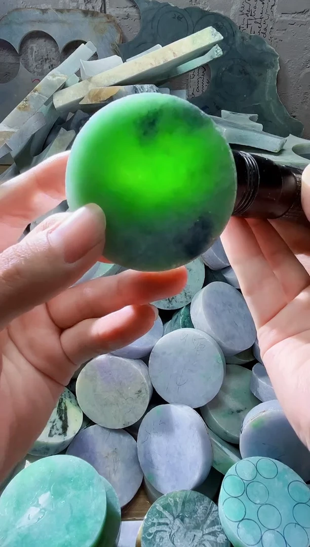配石翡翠天然翡翠A货 南 043