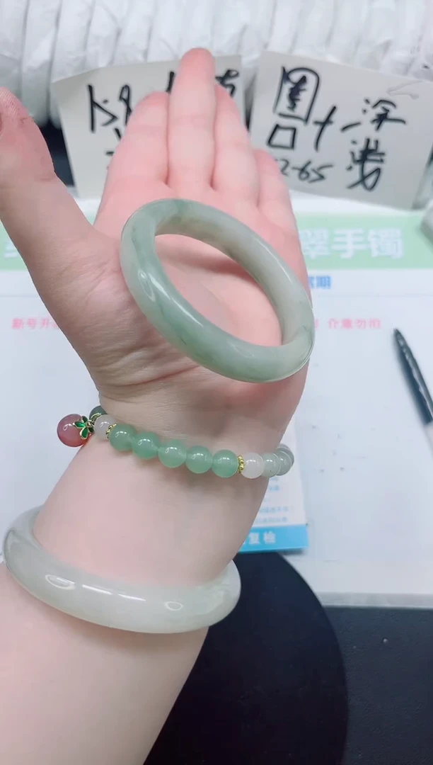 石英质玉手镯未镶嵌b38-圈口51.9