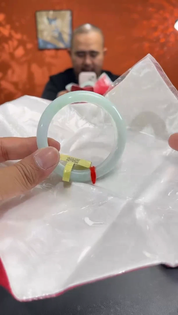 未镶嵌手镯翡翠翡翠手镯1