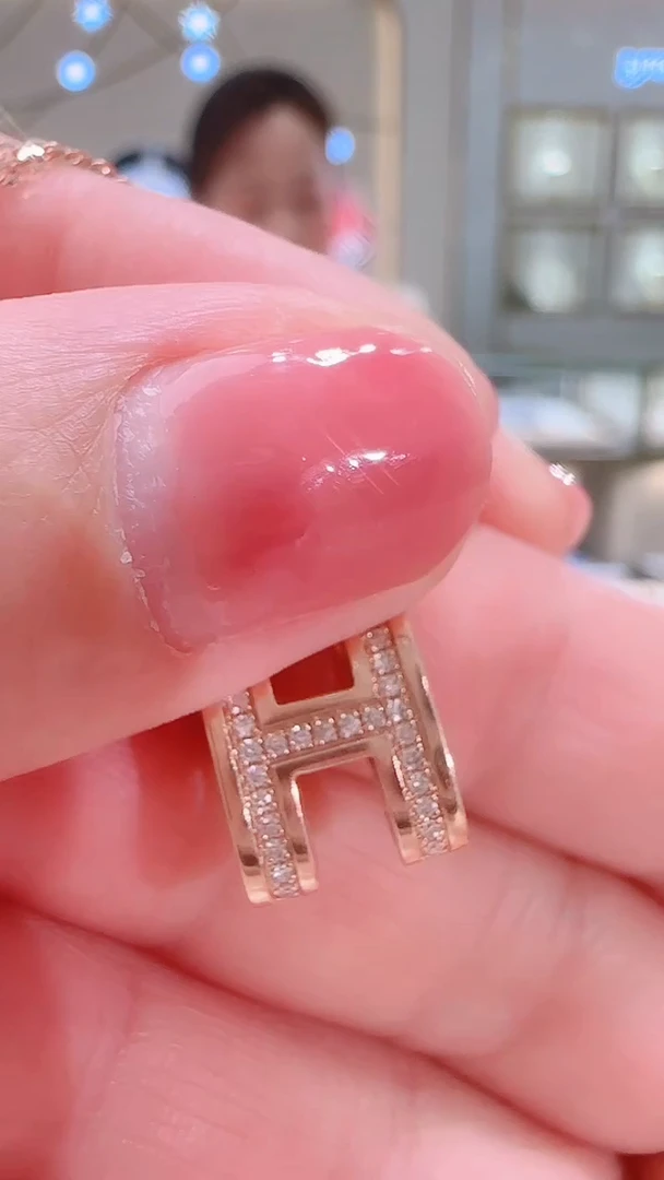 【闪购商品】钻石吊坠(不含链)18K金镶嵌吊坠（小）