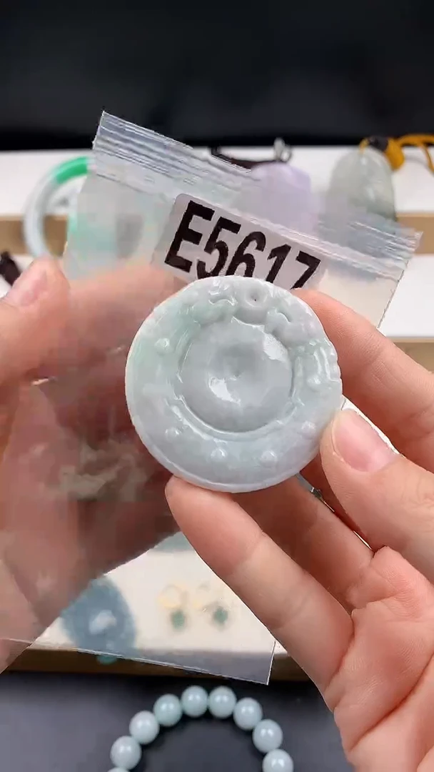 颈饰未镶嵌翡翠天然翡翠吊坠挂件
