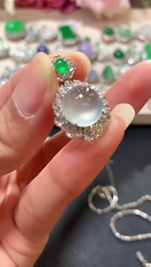 吊坠(不含链)18K金镶嵌翡翠z201