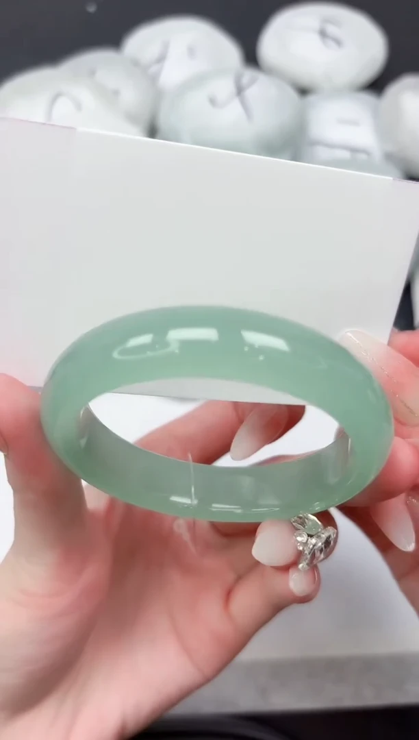 未镶嵌手镯石英质玉296-54.6