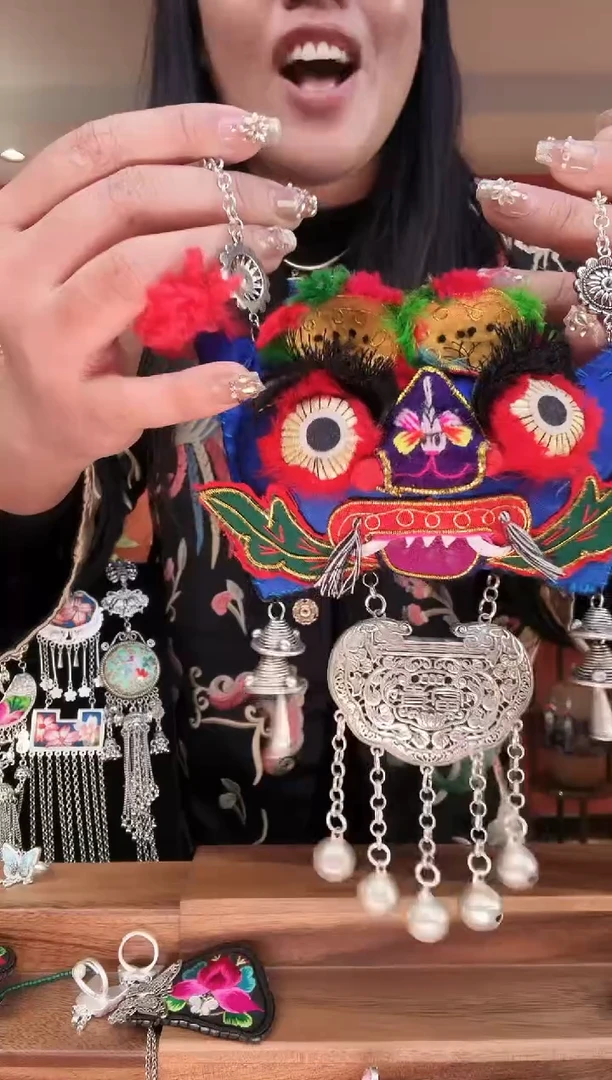 织绣织绣手工苗绣刺绣首饰119