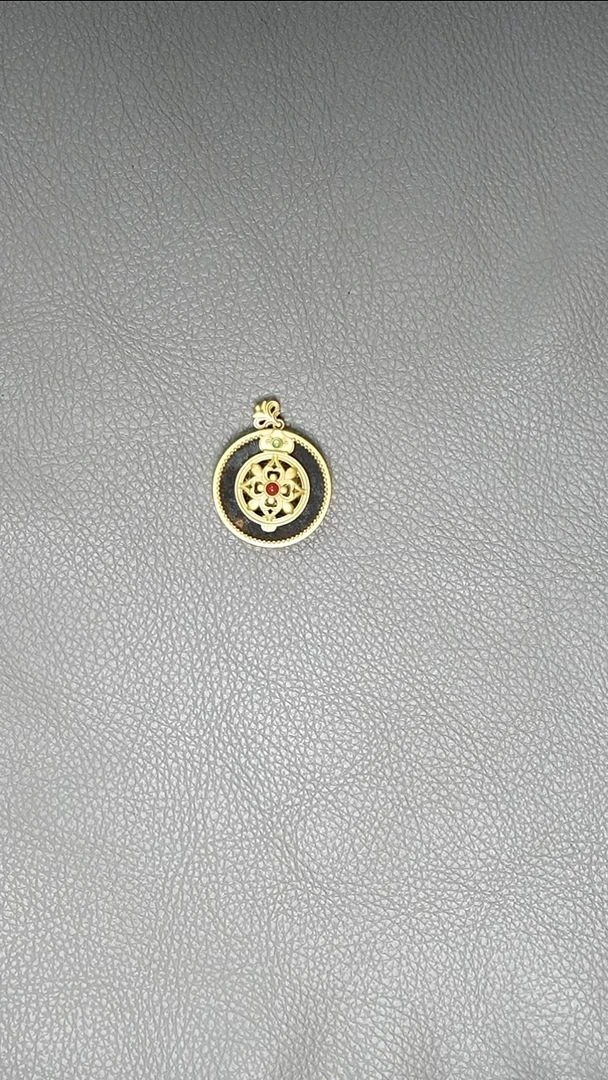 吊坠沉香18K金镶嵌越南芽庄棋楠香囊8.6g