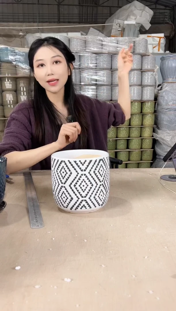 【闪购商品】陶瓷波西米亚黑白小号15x14