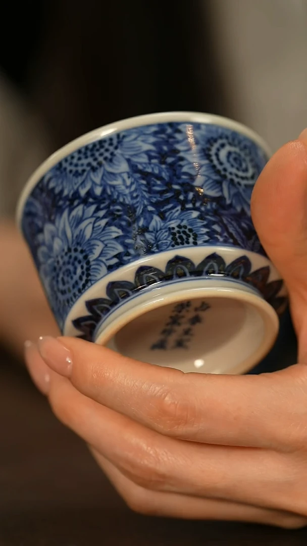 【闪购商品】瓷片占春生          