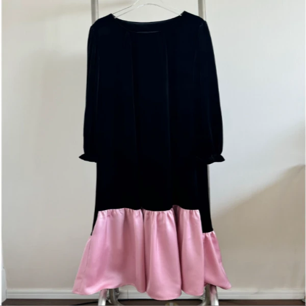 50272丝绒拼接温柔赫本风~秋季复古超密丝绒拼接粉色缎面连衣裙