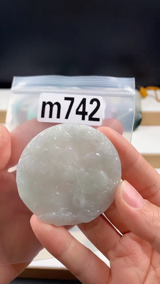 颈饰未镶嵌翡翠天然翡翠吊坠挂件