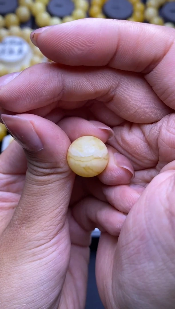裸石琥珀未镶嵌16mm+大小姐珠宝44