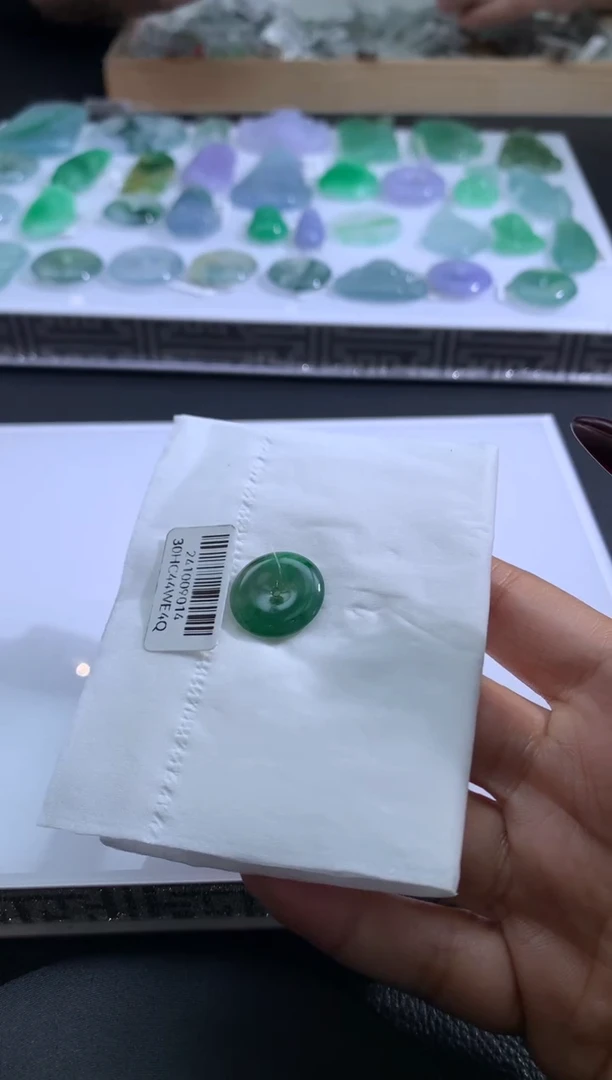 【闪购商品】定制翡翠未镶嵌翡翠