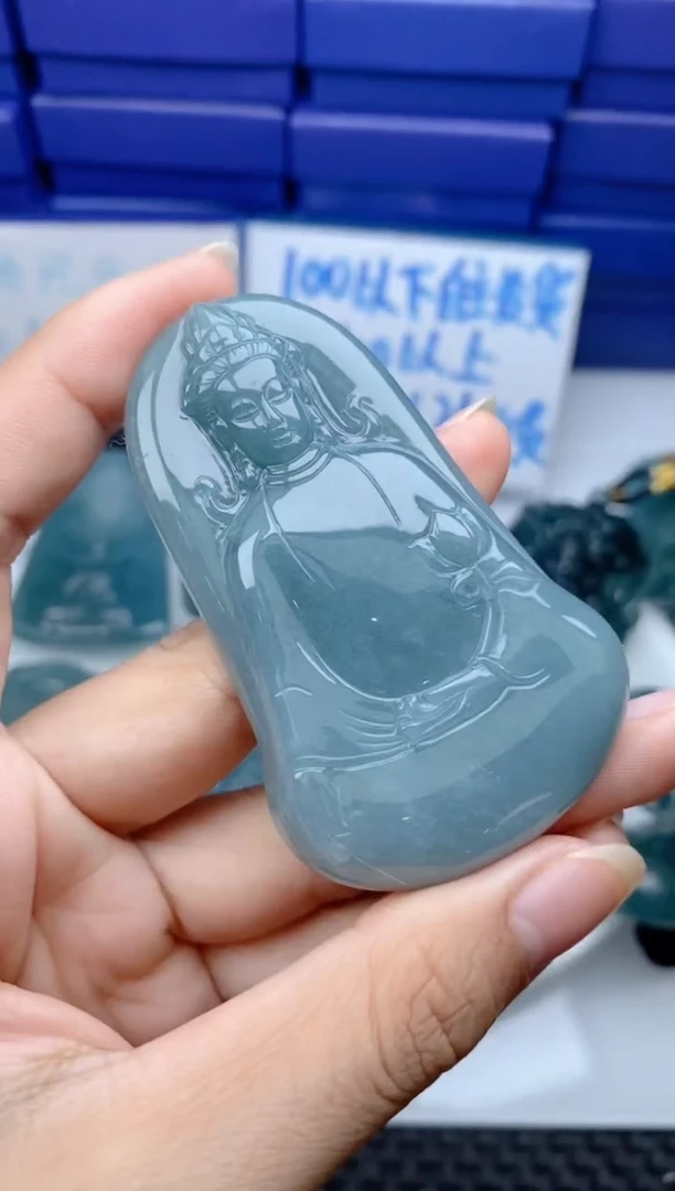 翡翠未镶嵌颈饰