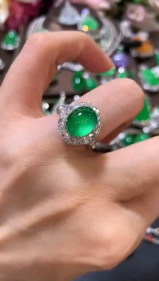 18K金镶嵌戒指翡翠顺**业z130