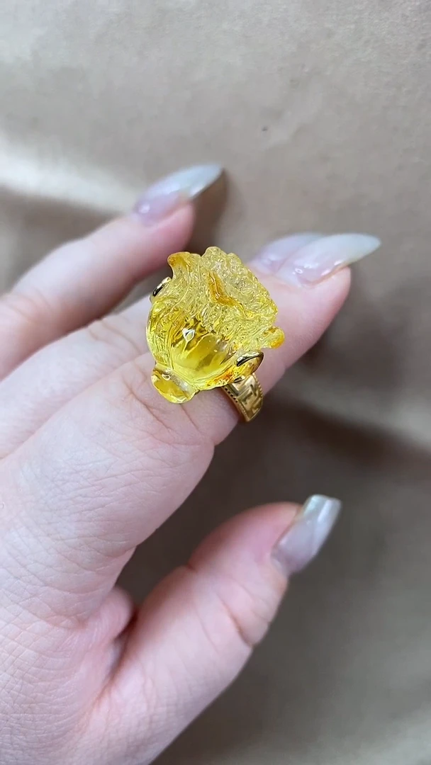 琥珀颈饰未镶嵌戒指