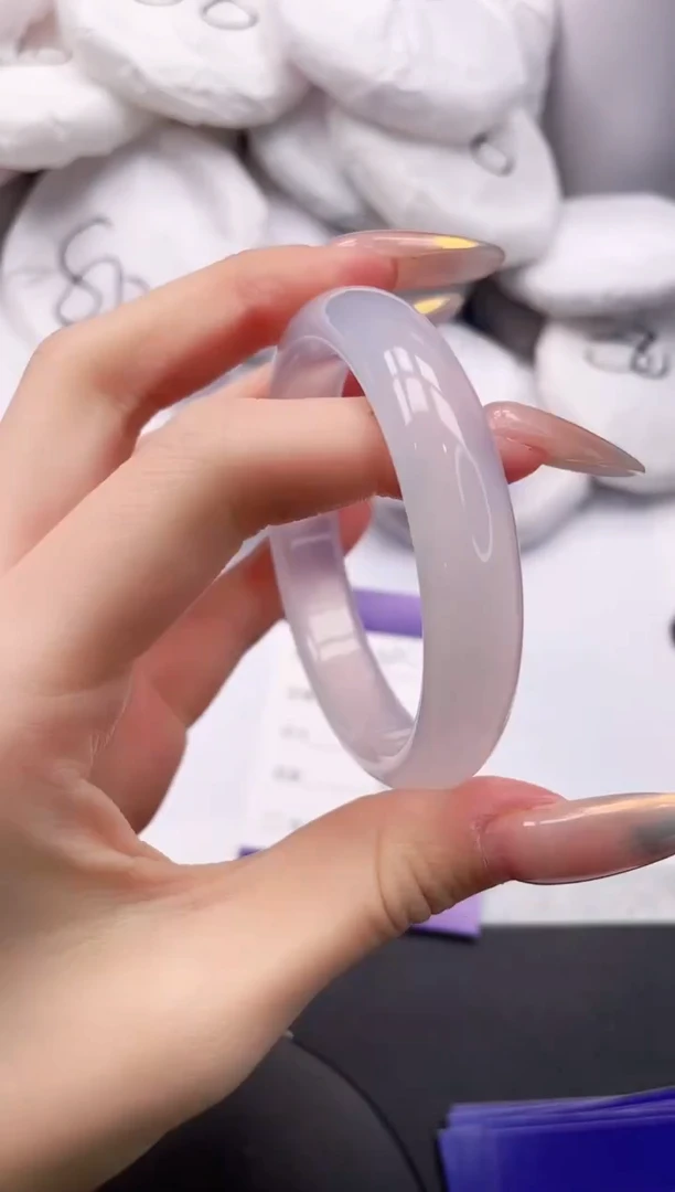 【闪购商品】石英质玉手镯未镶嵌7K330-55