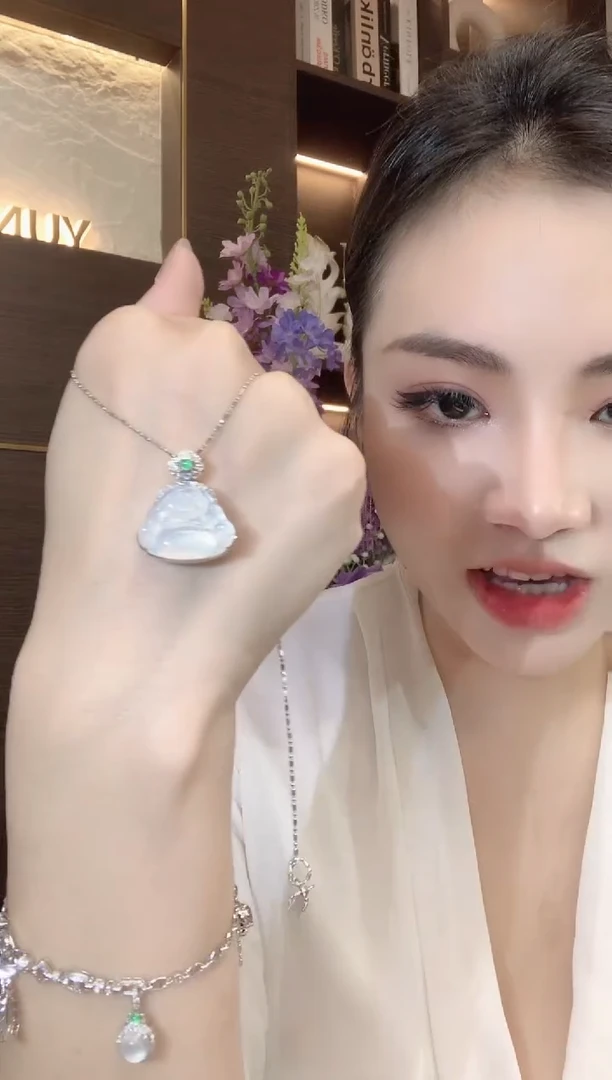 吊坠(不含链)18K金镶嵌翡翠A48