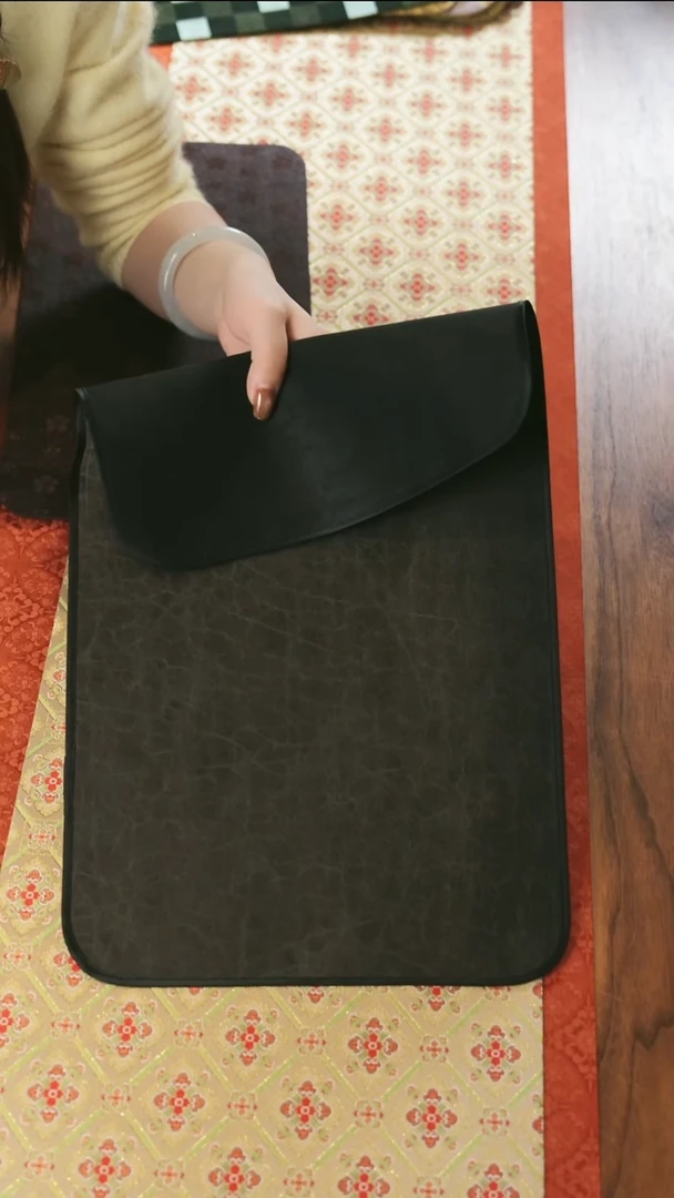 小号龟裂纹············