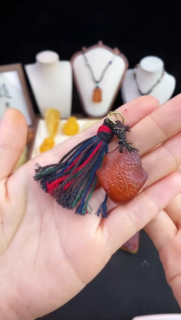 琥珀未镶嵌珠宝奇石柒月