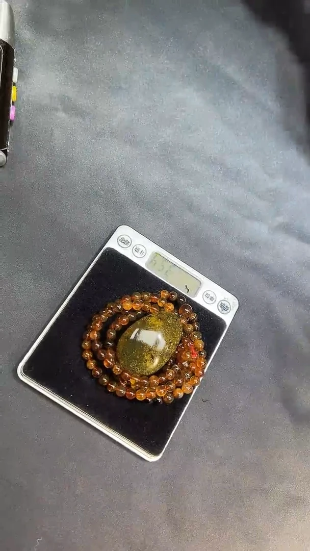 琥珀吊坠(赠链)未镶嵌吊坠