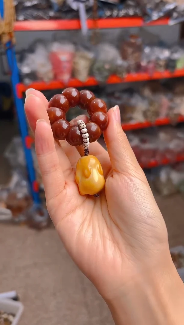 吊坠菩提根/象牙果栗子手捻带黄色趴趴兔