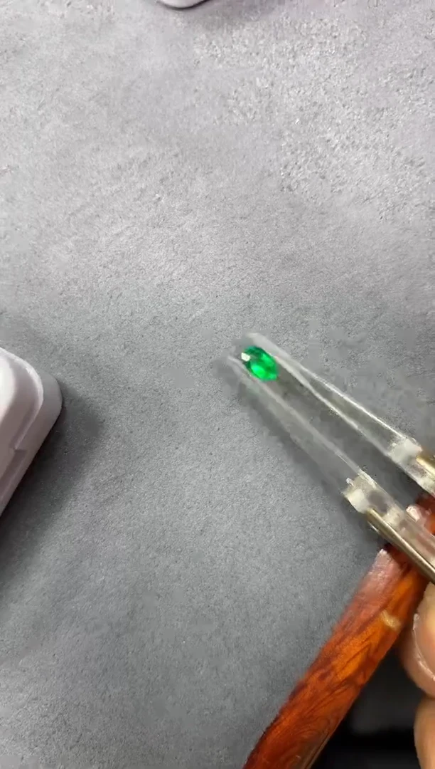 裸石祖母绿0.22ct 30