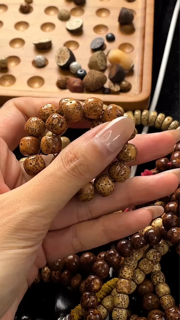 手串星月菩提精工级浅珀金桶珠10*9手串