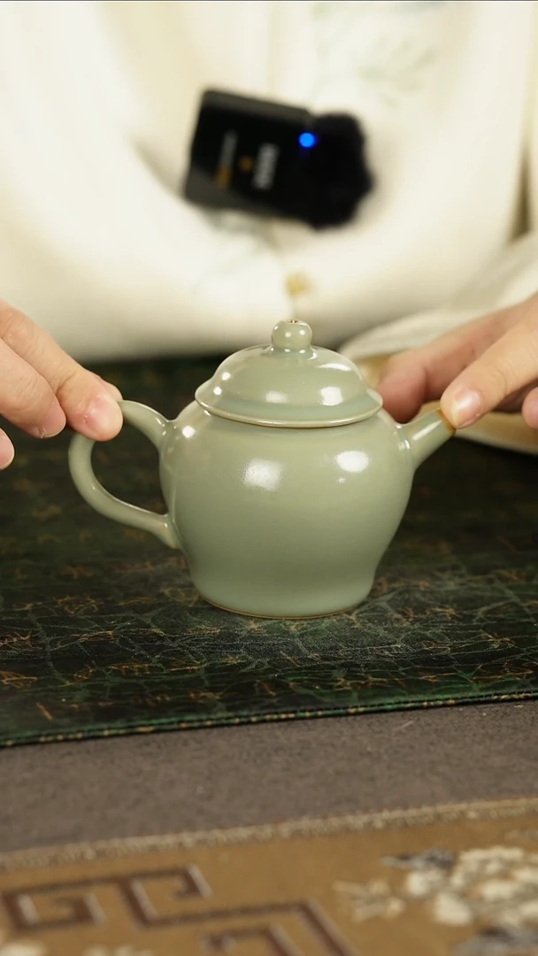 善窑厂汝窑素色壶