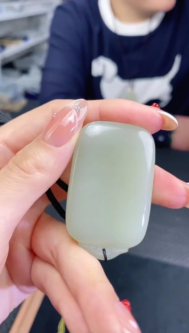 颈饰未镶嵌和田玉无事牌