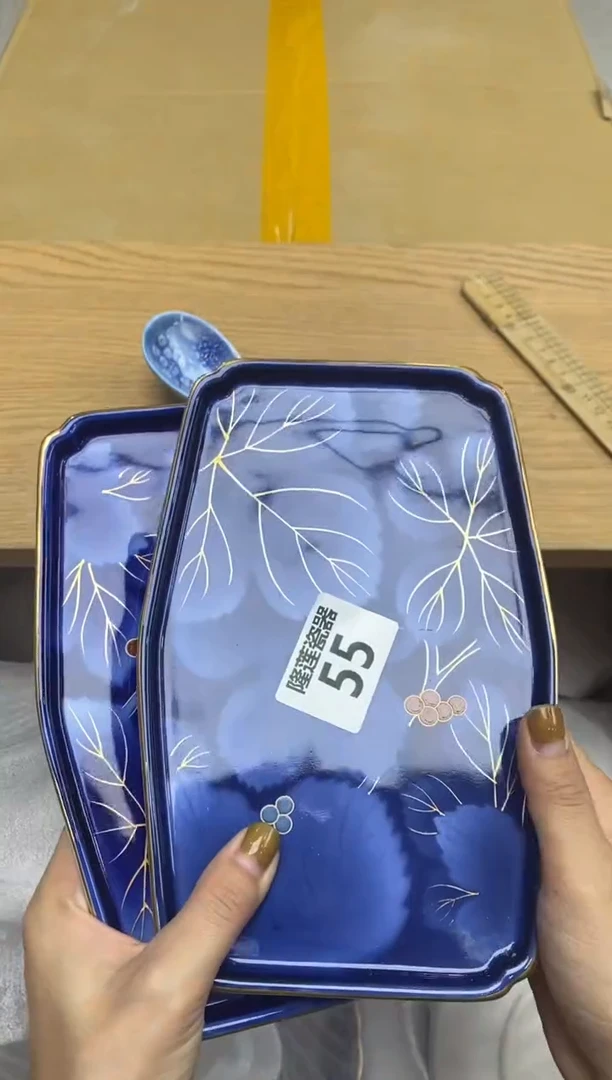 瓷片飘**蝎隆莲瓷器欢迎大家