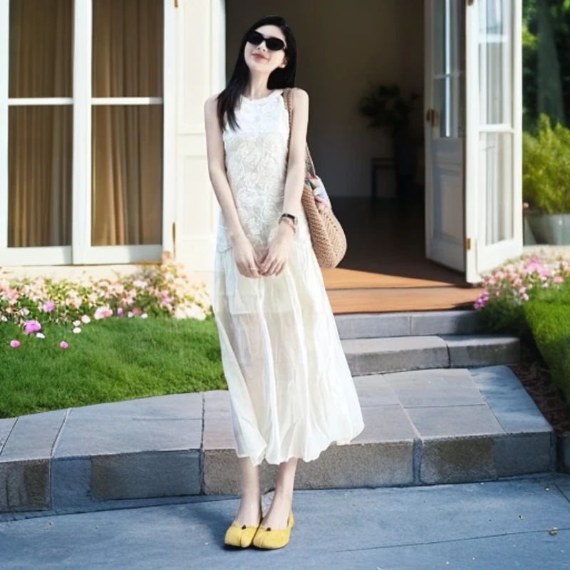 显瘦时尚女神范气质高级感重要场合独特漂亮蕾丝白色无袖连衣裙女