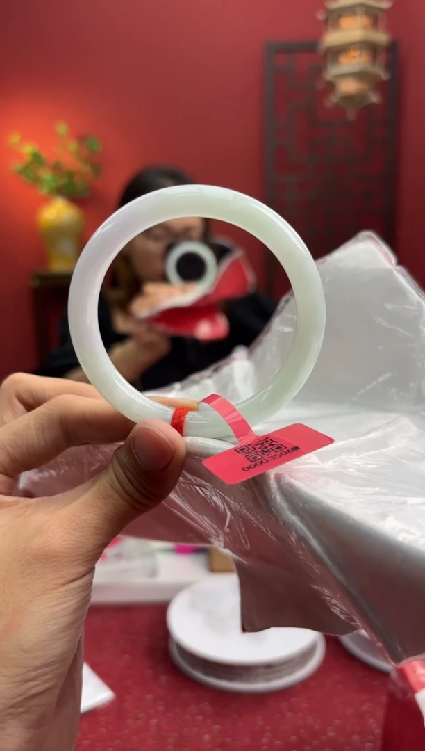 未镶嵌手镯（圆镯）翡翠翡翠手镯3
