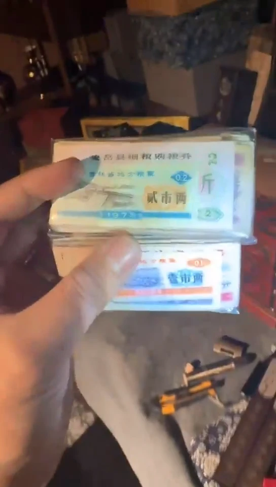 布一捆 票票  摆件