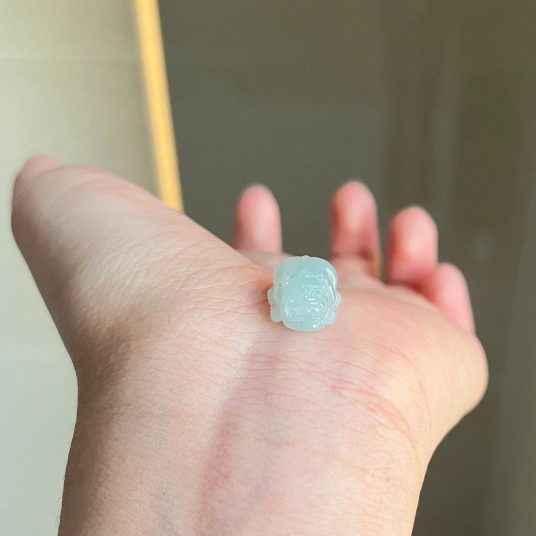 天然翡翠A货 冰蓝小貔貅