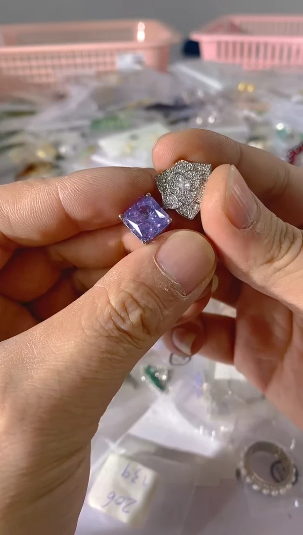 【闪购商品】水晶颈饰银S925镶嵌X483红宝，蓝宝，多样性发一件赠链