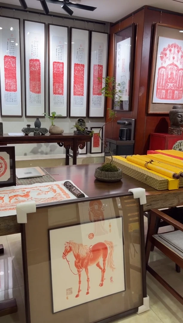 昌化石印石南***杰汉石雕马带框