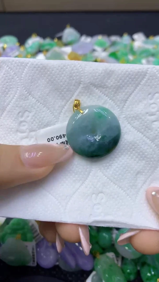 颈饰未镶嵌翡翠天然缅甸翡翠A货