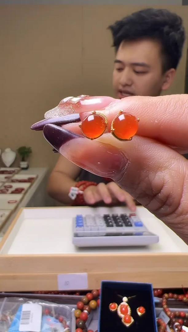 银S925镶嵌耳钉南红玛瑙保山冷水河耳钉