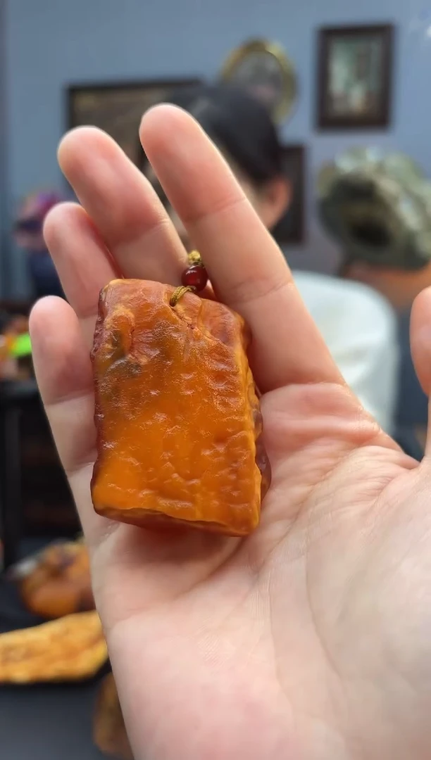 琥珀颈饰未镶嵌吊坠