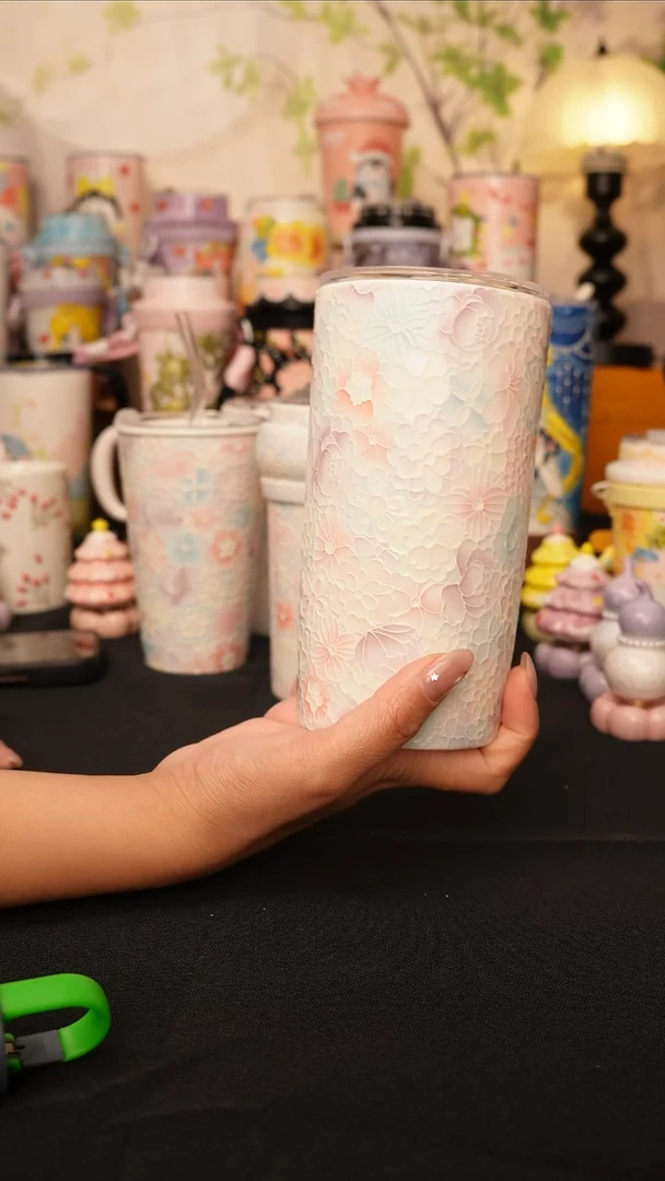 陶景德镇手绘的杯子