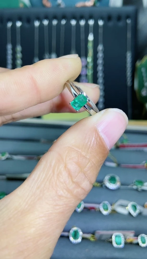 【闪购商品】祖母绿戒指银S925镶嵌1211