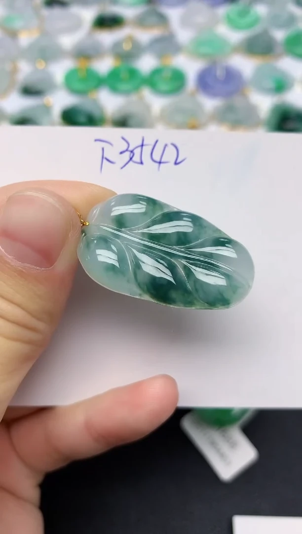 颈饰18K金镶嵌翡翠天然缅甸A货翡翠百元以上9元证书费自理