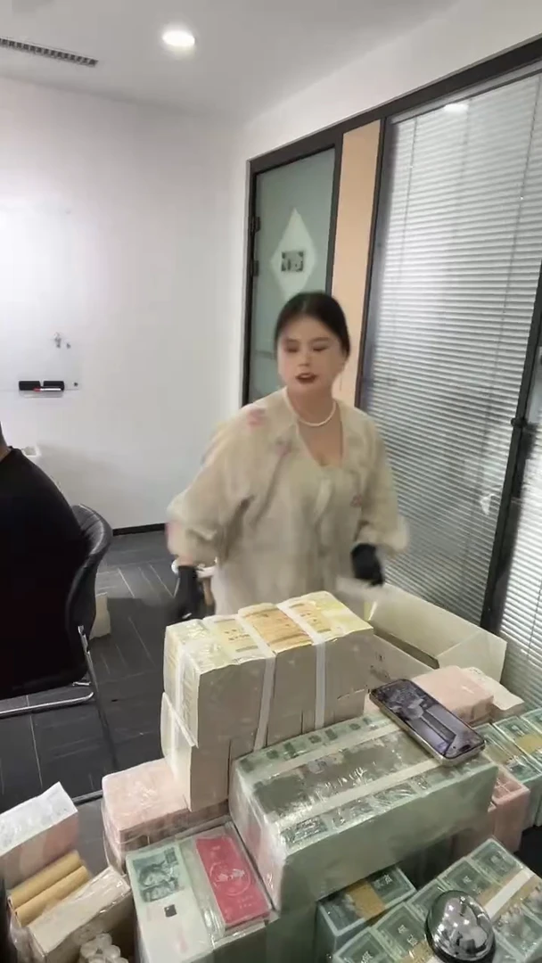 整包万张连号 银行保真  01 老虎8 配封箱单